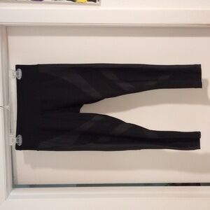 Women's Athletic Capris